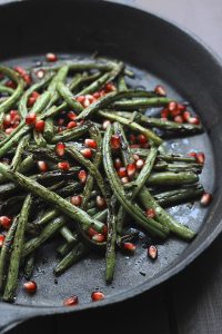 Charred-Green-Beans-with-Garlic-and-Pomegranate-Seeds-4